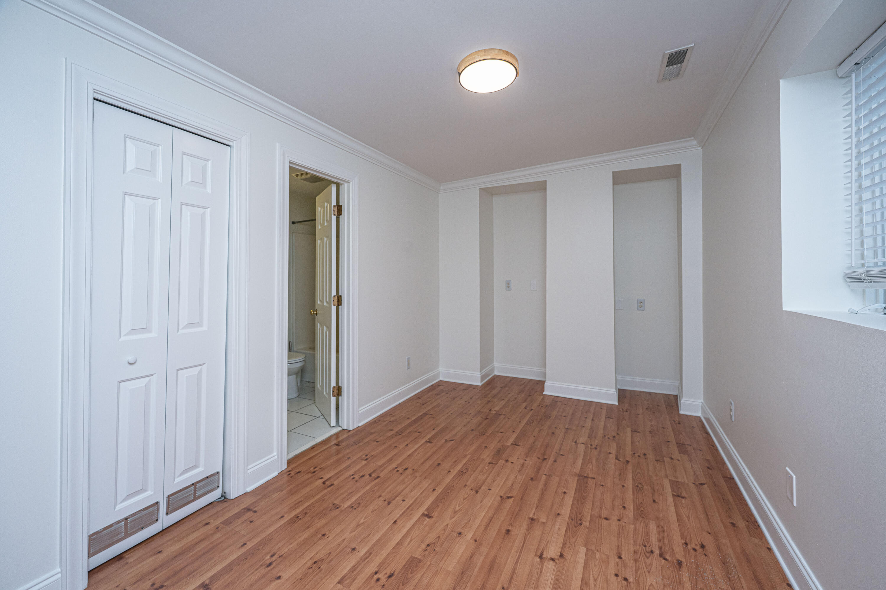 338 King Street, Unit C Charleston, SC 29401 - Photo 12 of 27 338KingStUnitC018