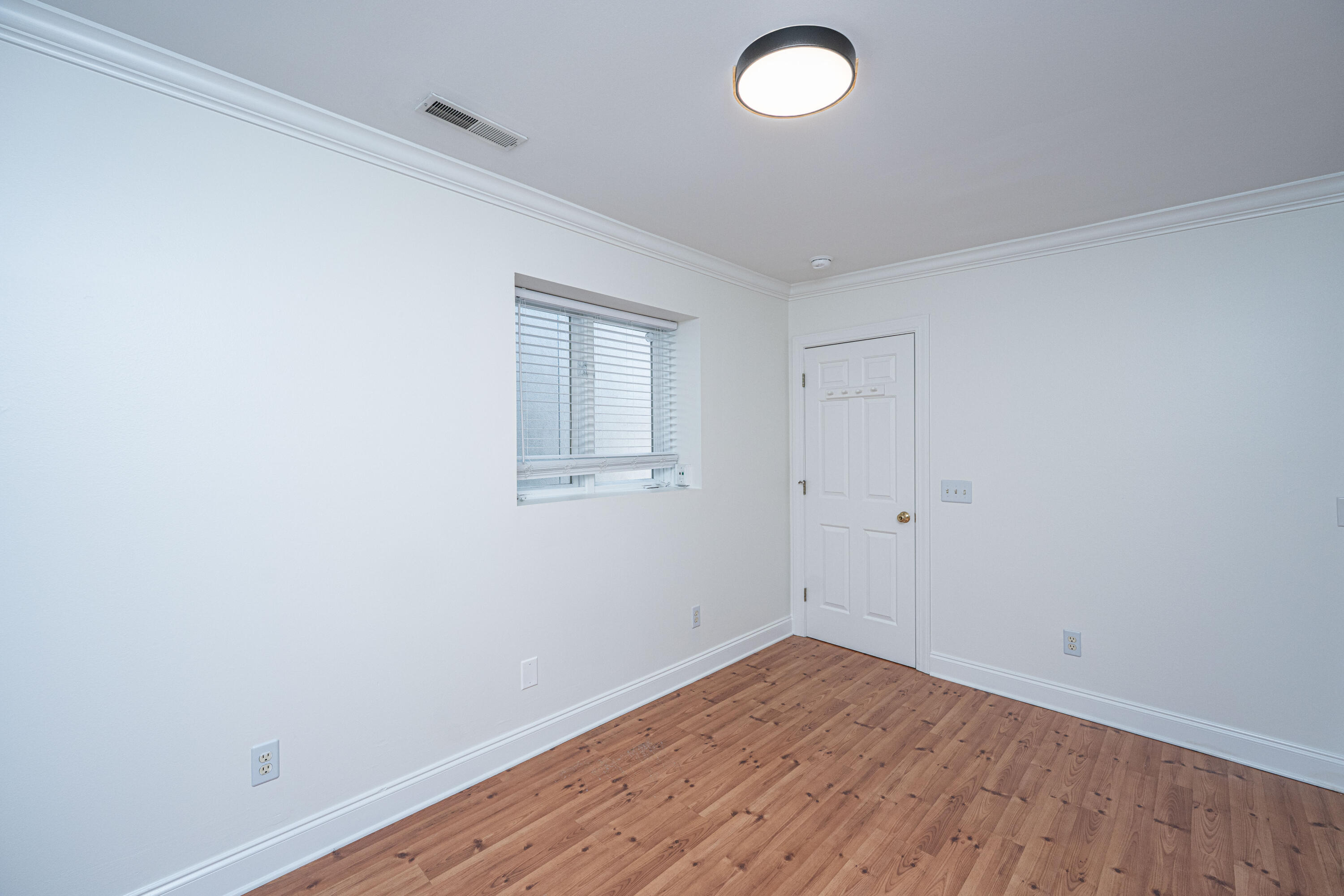 338 King Street, Unit C Charleston, SC 29401 - Photo 14 of 27 338KingStUnitC020