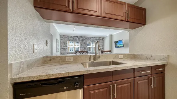 $2,900 | 1064 North Tamiami Trail, Unit 1320, Sarasota, FL 34236