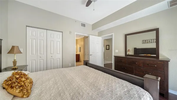 $2,900 | 1064 North Tamiami Trail, Unit 1320, Sarasota, FL 34236