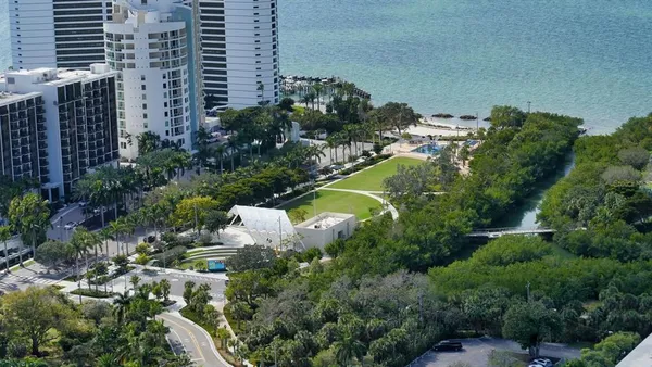 $2,900 | 1064 North Tamiami Trail, Unit 1320, Sarasota, FL 34236