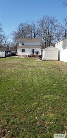 631 Magnolia Road North Brunswick, NJ 08902 - Photo 4 of 20 a view of house with garden