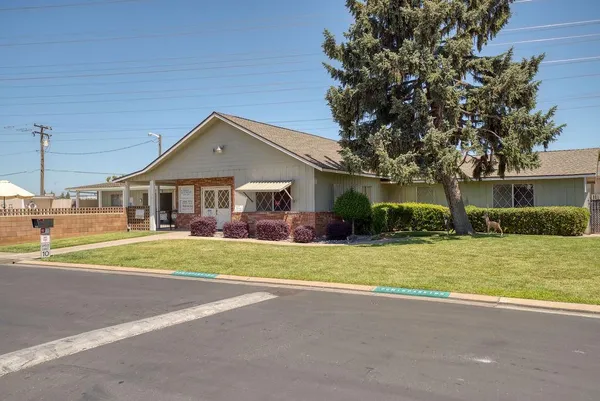 $94,900 | 4125 Mchenry Avenue, Unit 3, Modesto, CA 95356