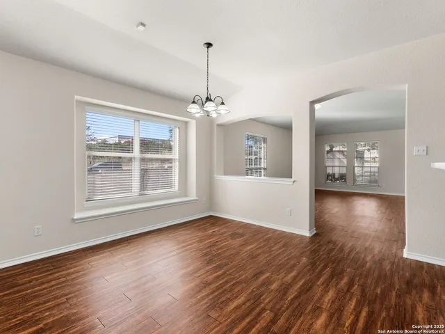 $2,300 | 102 Lindseys Cove, San Antonio, TX 78258