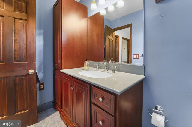 $995,000 | 32 Cherryville Hollow Road, Flemington, NJ 08822