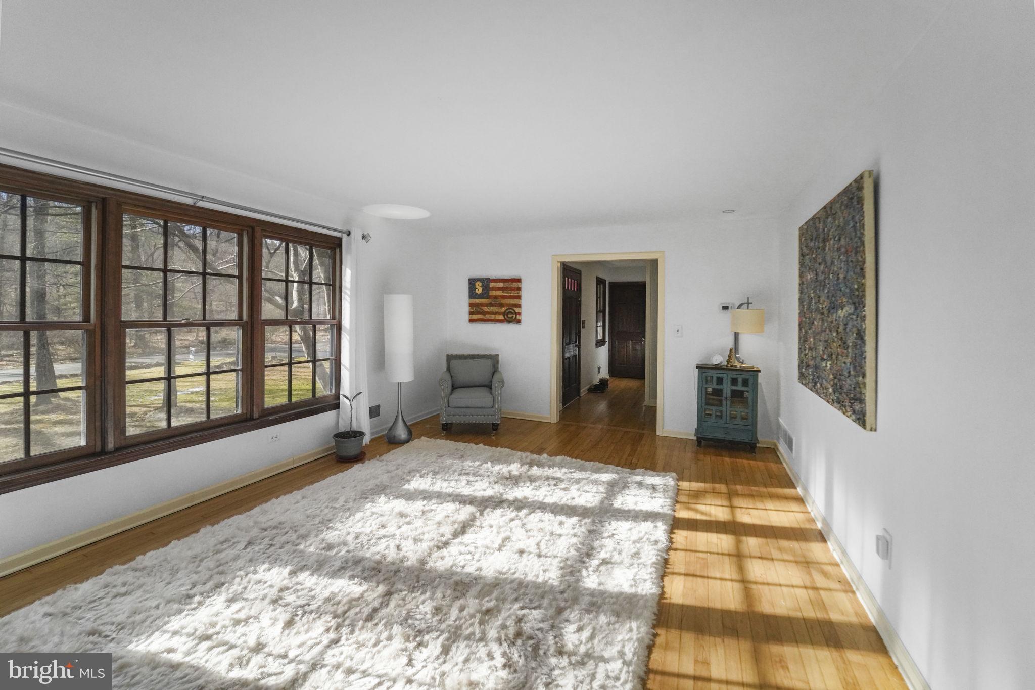 32 Cherryville Hollow Road Flemington, NJ 08822 - Photo 7 of 40 Living room 3