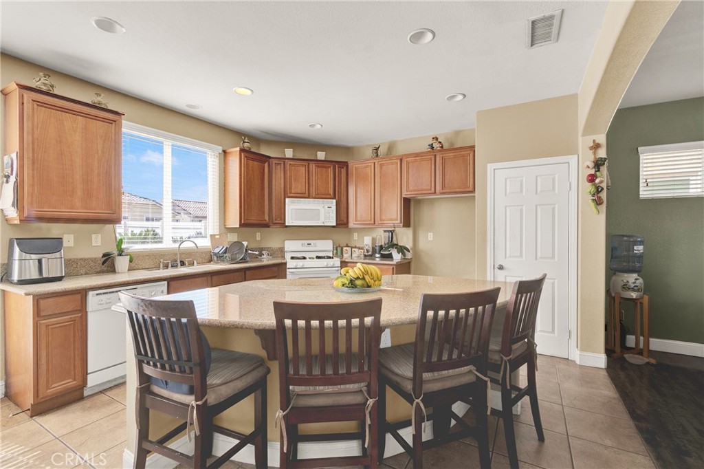 1645 Rigel Street Beaumont, CA 92223 - Photo 7 of 48