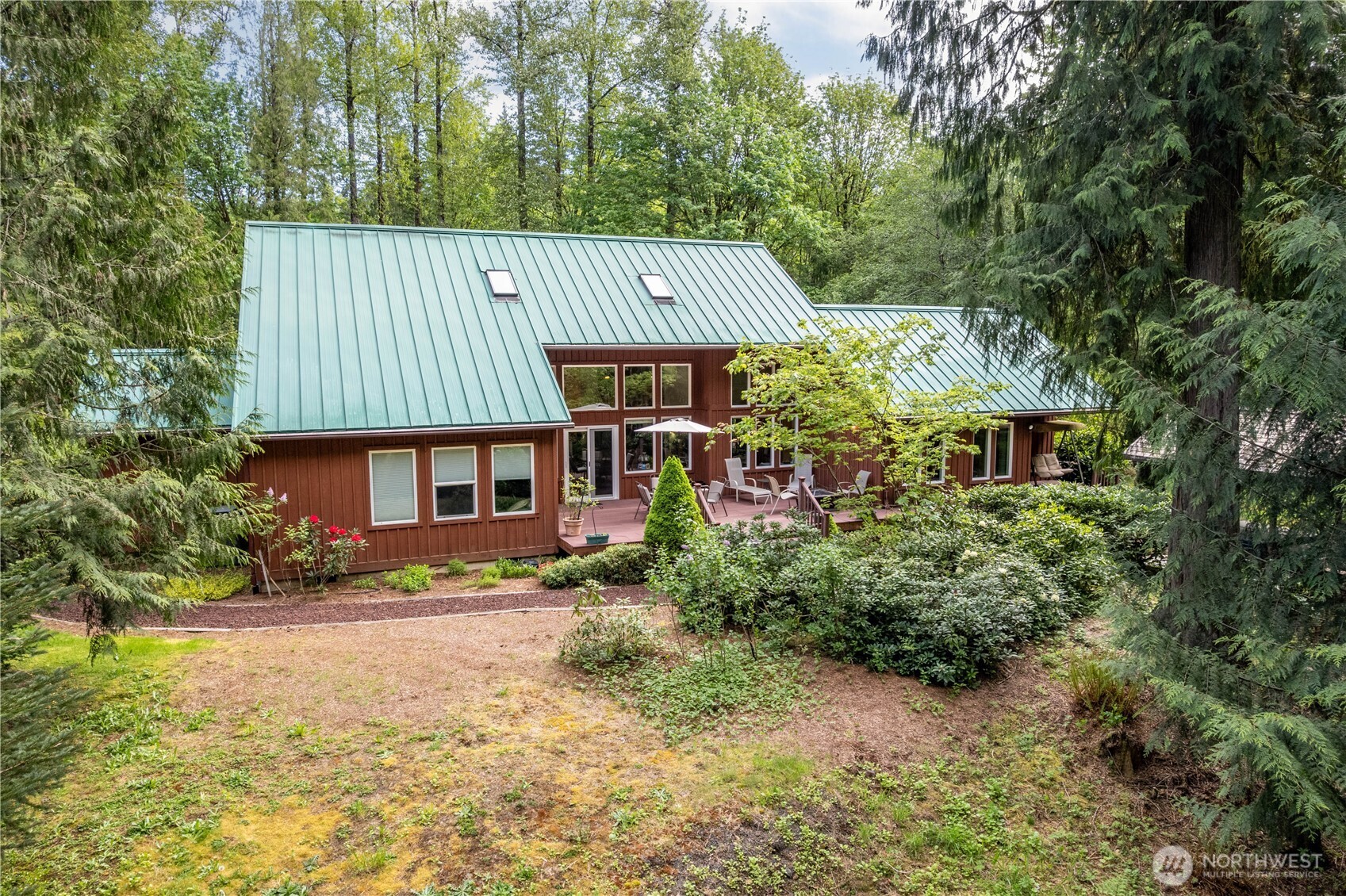 1975 Coal Creek Road Longview, WA 98632 - Photo 5 of 35 a view of a house with a yard
