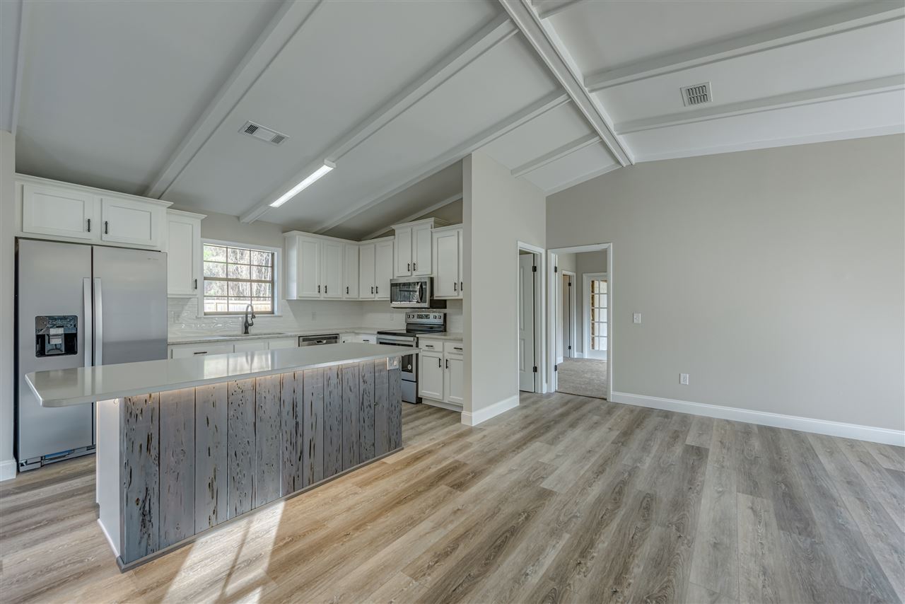 121 Whispering Winds Road Palatka, FL 32177 - Photo 4 of 45 Gallery Image 4