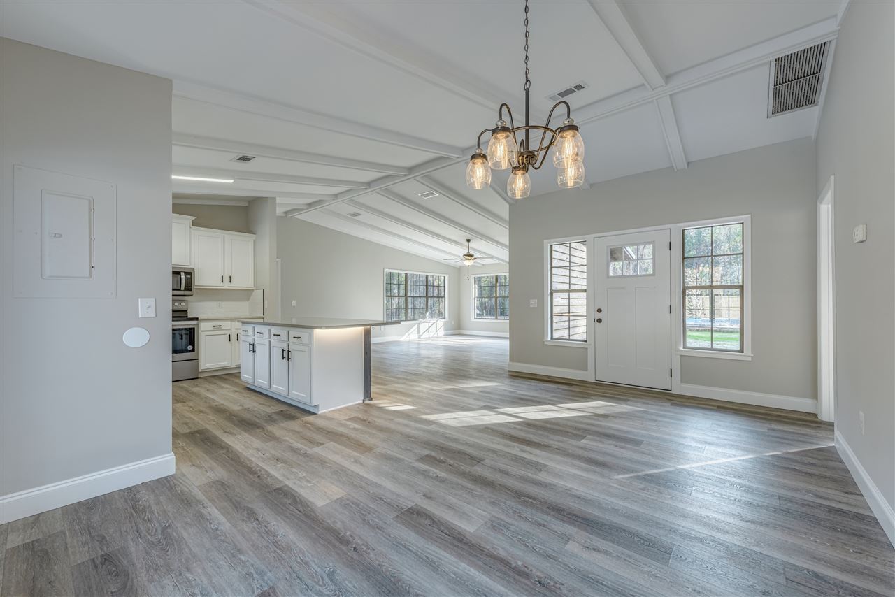 121 Whispering Winds Road Palatka, FL 32177 - Photo 8 of 45 Gallery Image 8