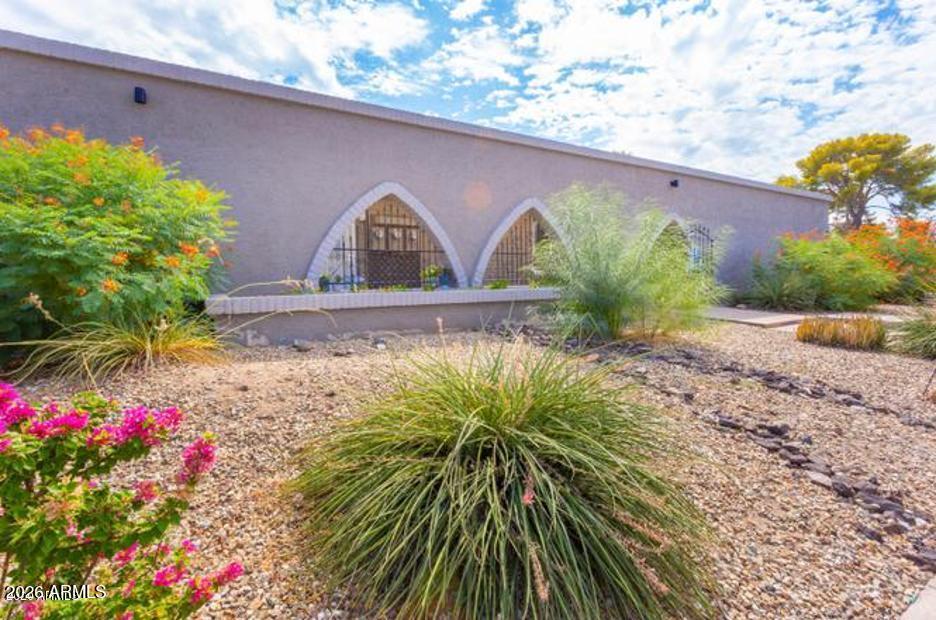 a view of a bird bath