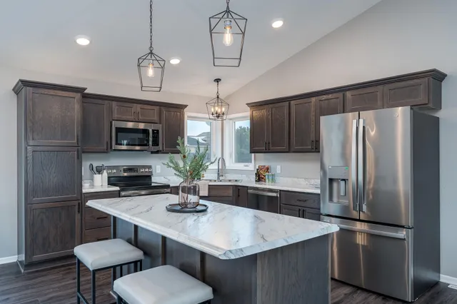 $525,000 | 108 Ella Court, Mankato, MN 56001