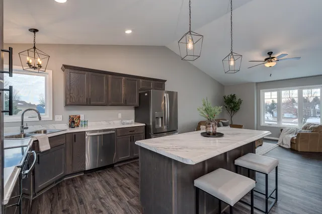 $525,000 | 108 Ella Court, Mankato, MN 56001