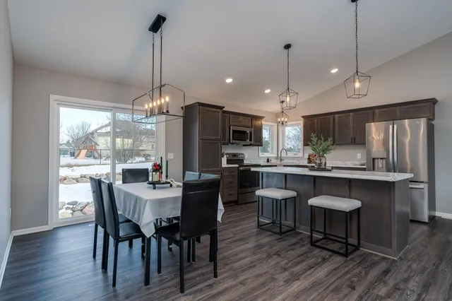 $525,000 | 108 Ella Court, Mankato, MN 56001