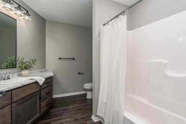 $525,000 | 108 Ella Court, Mankato, MN 56001