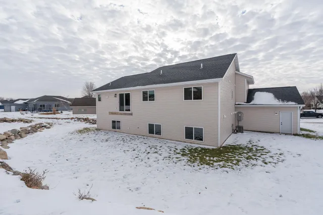 $525,000 | 108 Ella Court, Mankato, MN 56001