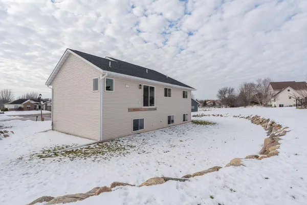 $525,000 | 108 Ella Court, Mankato, MN 56001