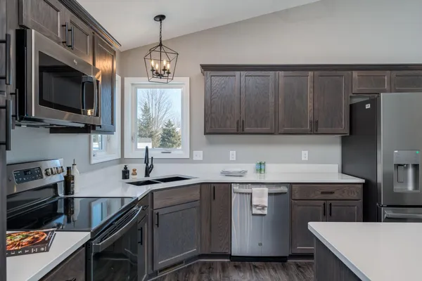 $525,000 | 108 Ella Court, Mankato, MN 56001