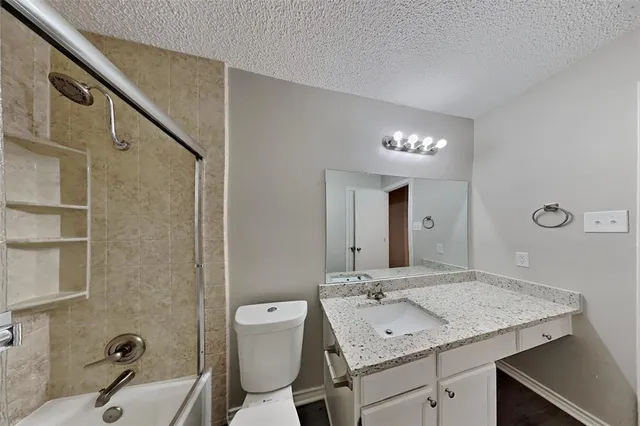 $2,375 | 2211 Reverchon Drive, Arlington, TX 76017