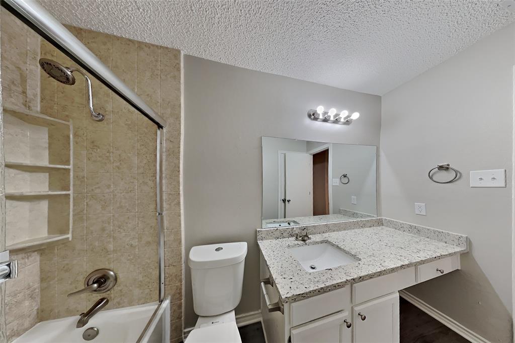 2211 Reverchon Drive Arlington, TX 76017 - Photo 17 of 19