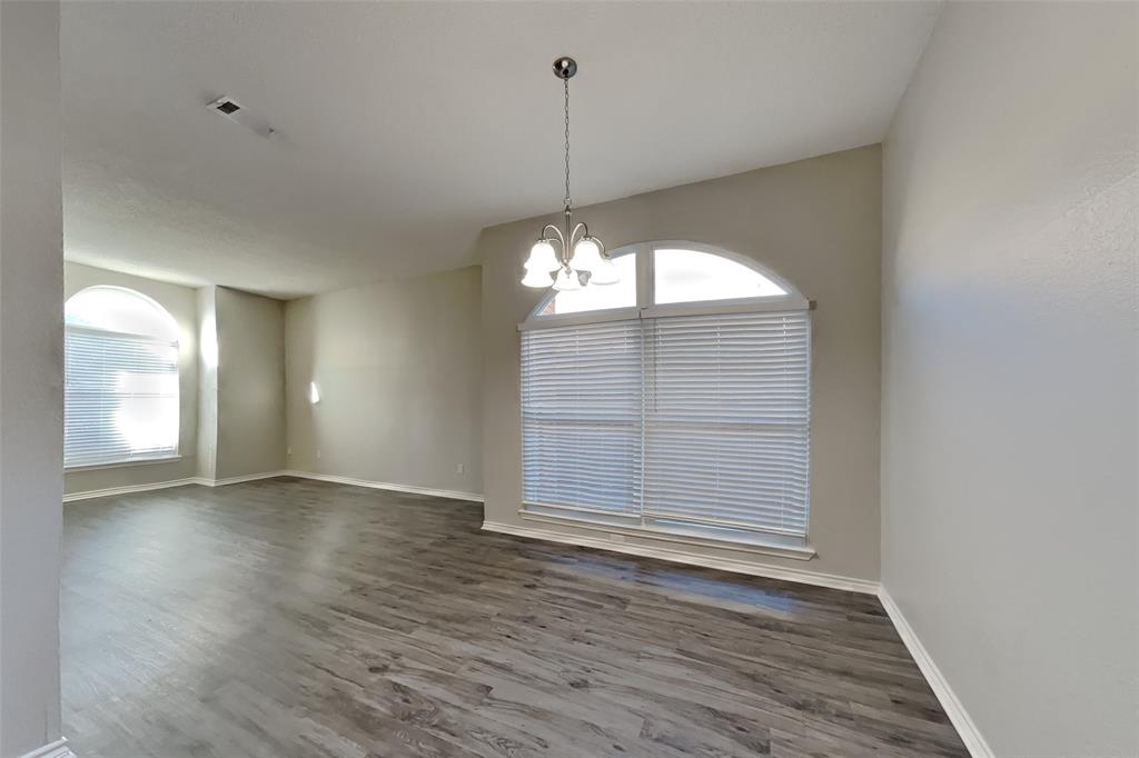 2211 Reverchon Drive Arlington, TX 76017 - Photo 6 of 19