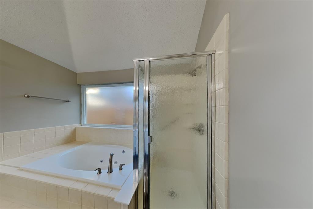 2211 Reverchon Drive Arlington, TX 76017 - Photo 10 of 19