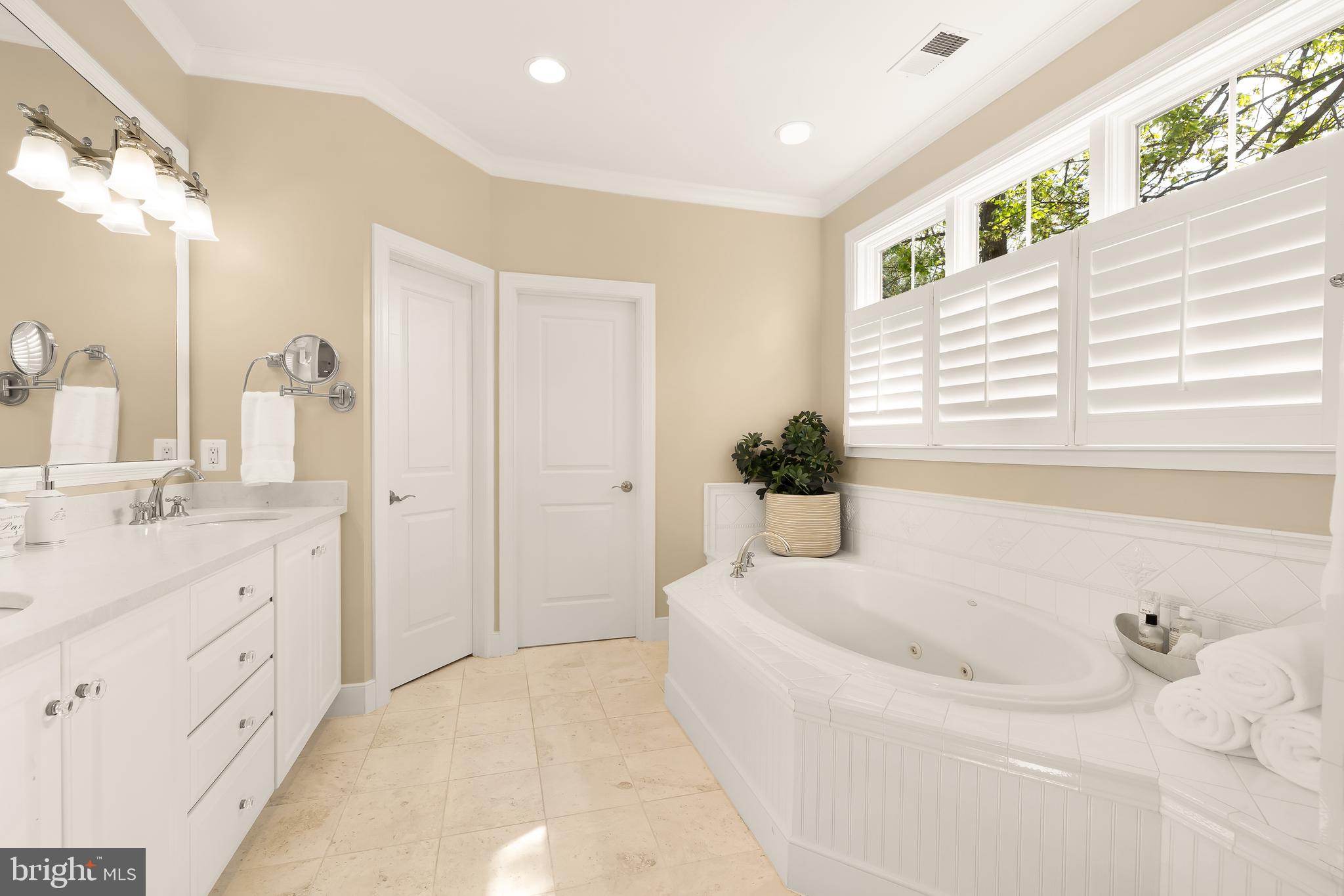 4615 Edgefield Road Bethesda, MD 20814 - Photo 25 of 47 Gallery Image 25