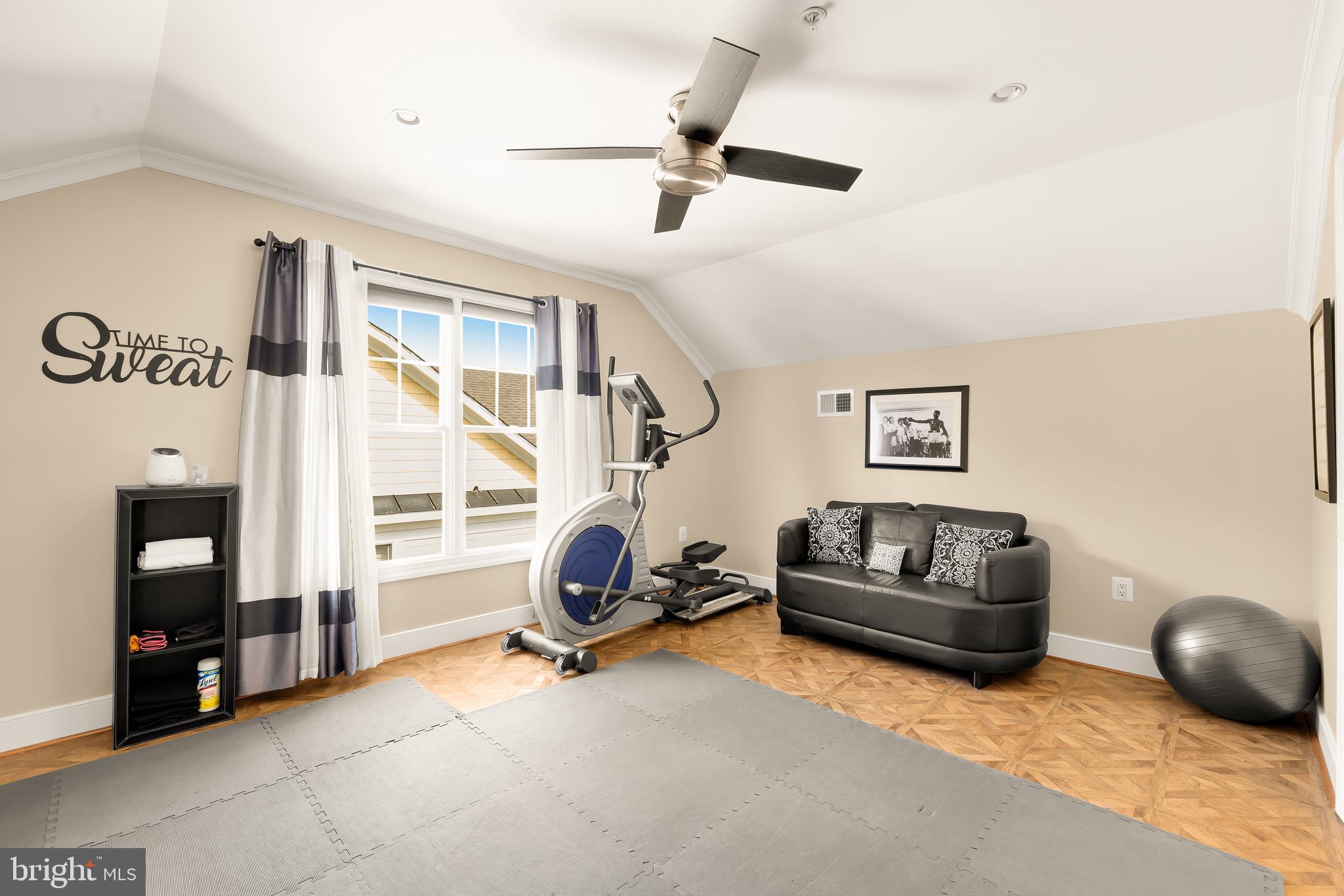 4615 Edgefield Road Bethesda, MD 20814 - Photo 33 of 47 Gallery Image 33