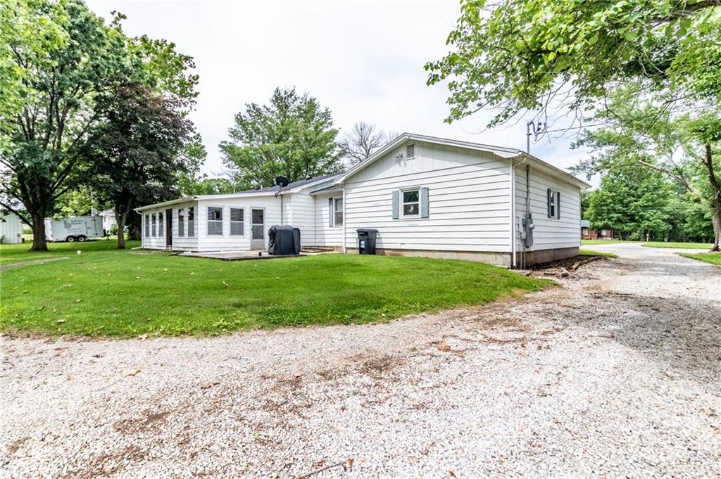 237 Northwest 21 Road Warrensburg, MO 64093 - Photo 2 of 25
