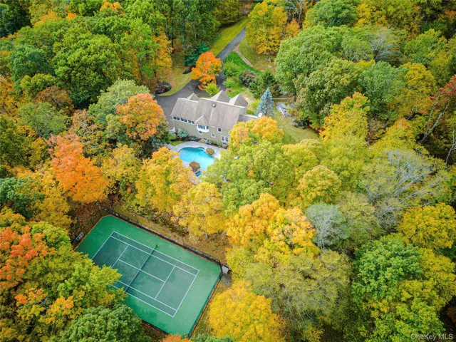 $1,695,000 | 2 Red Oak Trail, Cortlandt Manor, NY 10567