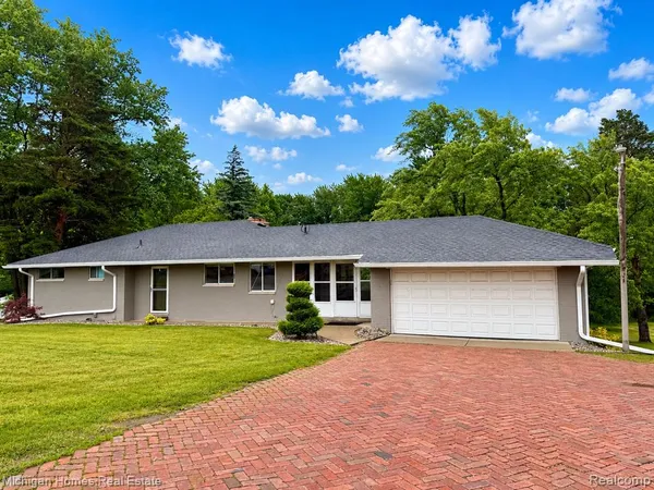 $3,000 | 8089 North Holly Road, Grand Blanc, MI 48439