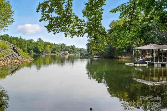 $375,000 | 29010 Silver Fox Drive, Tega Cay, SC 29708