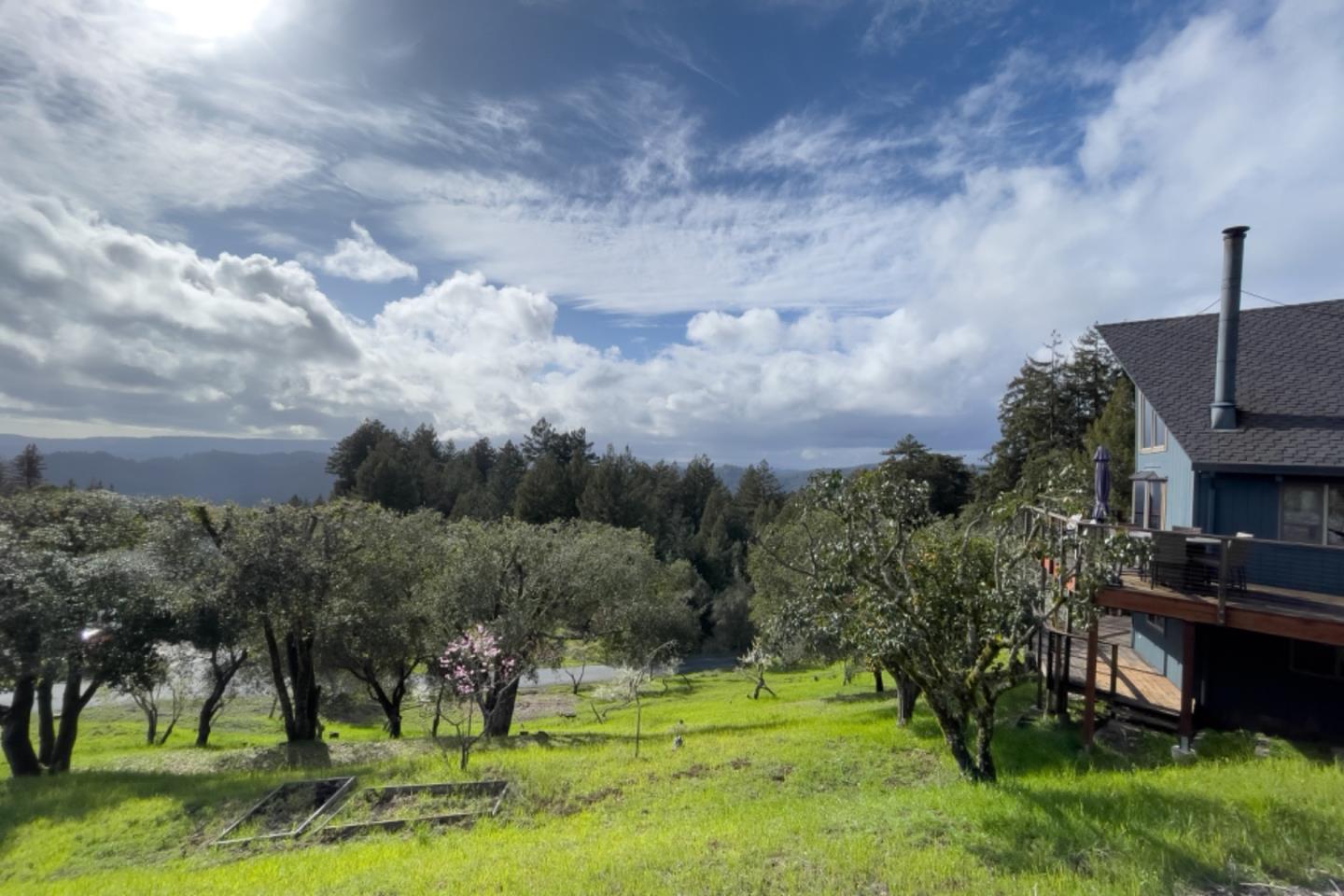 30 Ocean View Road Los Gatos, CA 95033 - Photo 40 of 40 a backyard of a house with lots of green space