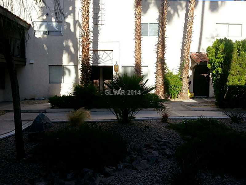 2196 East Desert Inn Road Las Vegas, NV 89169 - Photo 3 of 34 Yard/Garden.