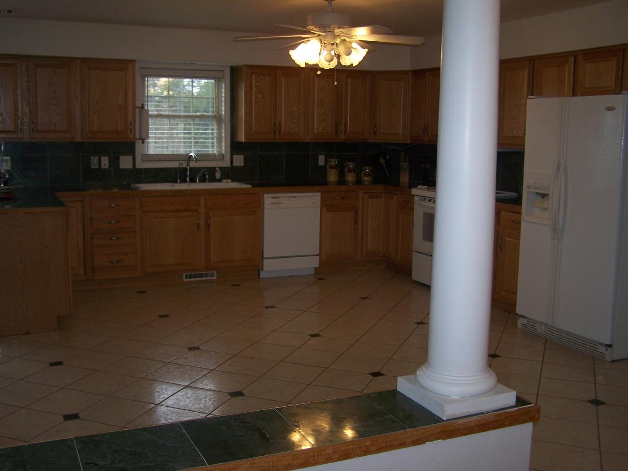 496 Farmington Road Hardy, VA 24101 - Photo 10 of 19 496 Farmington 010