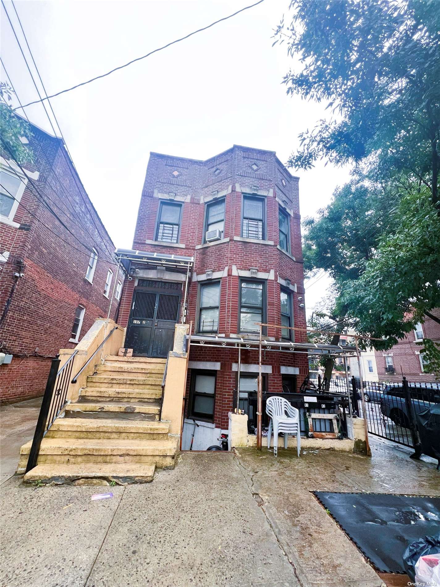 107-02 34th Avenue Queens, NY 11368 - Photo 2 of 10