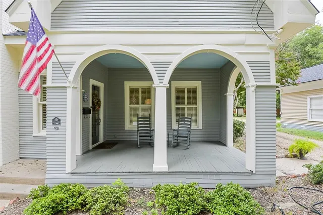 a view of front door and porch