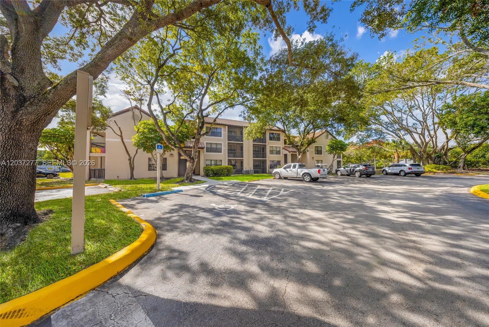 4381 West McNab Road, Unit 20 Pompano Beach, FL 33069 - Photo 3 of 14