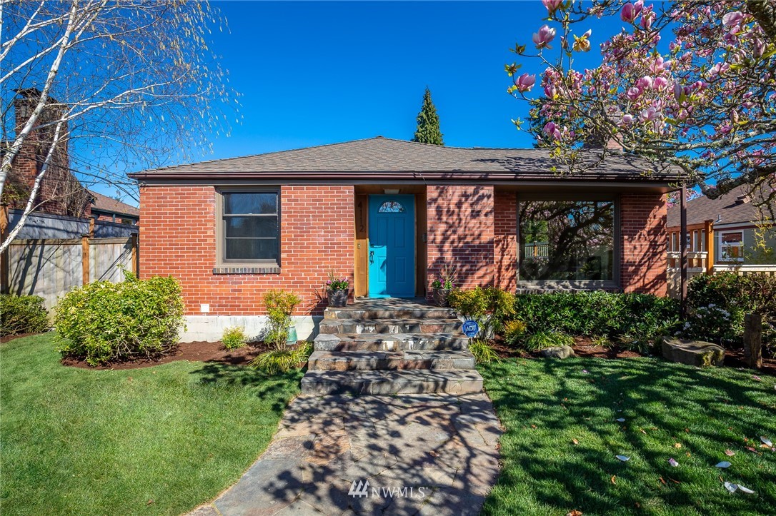 4112 55th Avenue Southwest Seattle, WA 98116 - Photo 1 of 38
