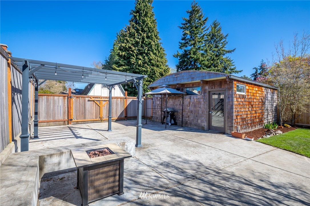 4112 55th Avenue Southwest Seattle, WA 98116 - Photo 26 of 38