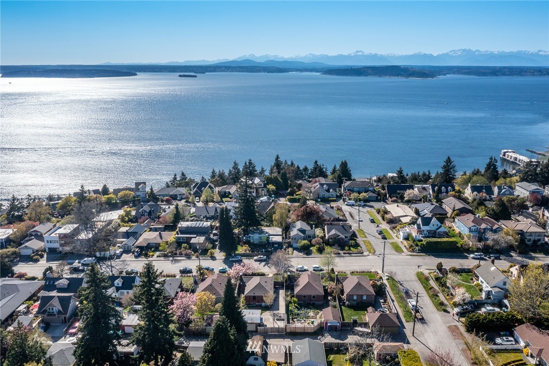 4112 55th Avenue Southwest Seattle, WA 98116 - Photo 30 of 38