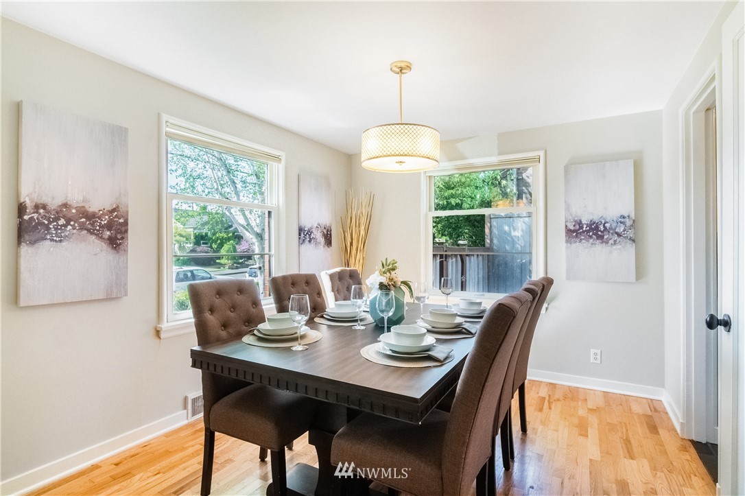 4112 55th Avenue Southwest Seattle, WA 98116 - Photo 4 of 38