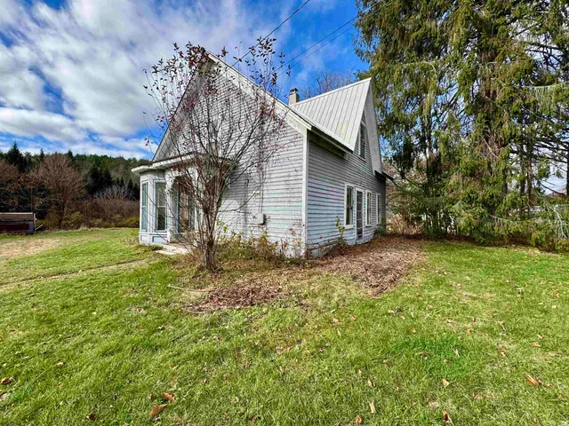 $165,000 | 89 Highway 12, Hartland, VT 05048