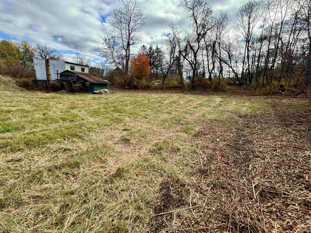 $165,000 | 89 Highway 12, Hartland, VT 05048