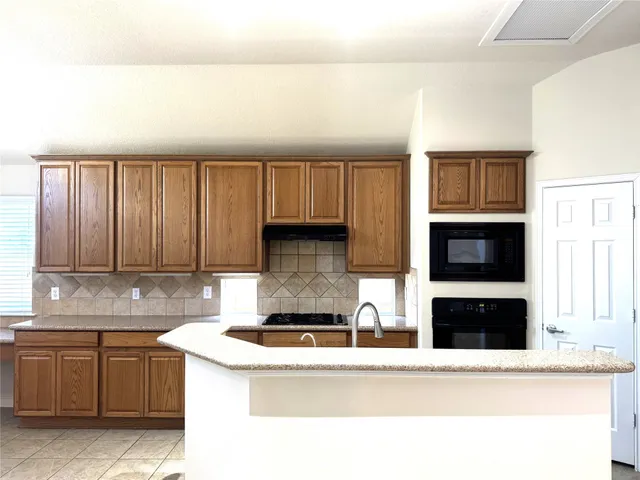 $2,400 | 2910 Sandleigh Drive, Spring, TX 77388