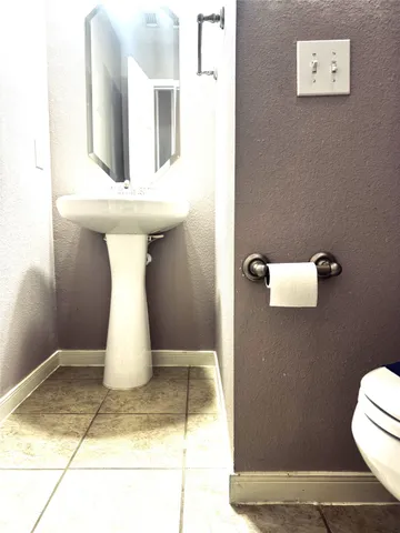 $2,400 | 2910 Sandleigh Drive, Spring, TX 77388