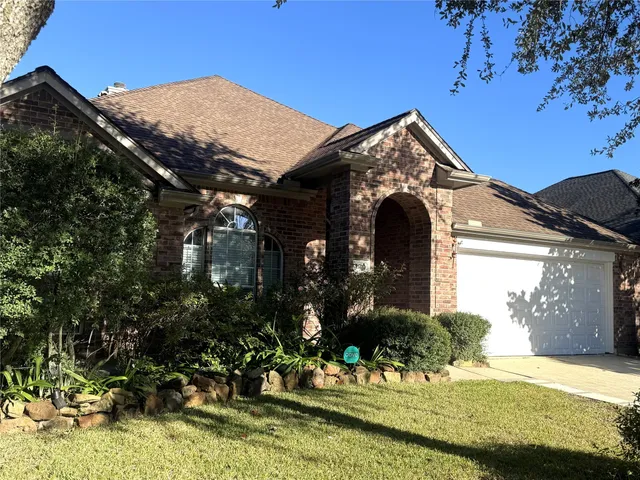$2,400 | 2910 Sandleigh Drive, Spring, TX 77388