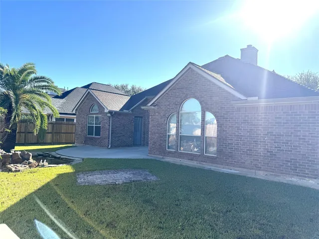 $2,400 | 2910 Sandleigh Drive, Spring, TX 77388