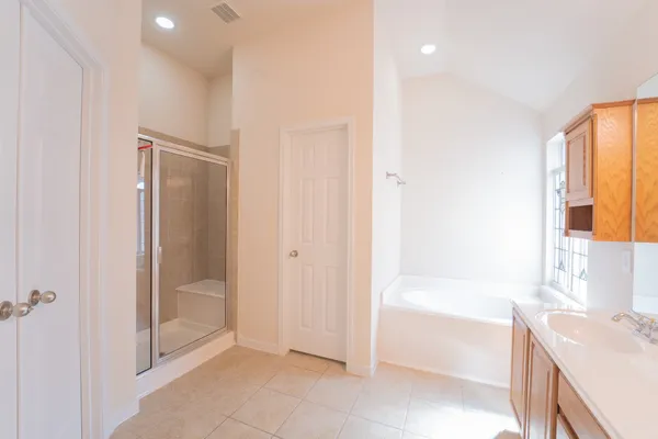 $2,400 | 2910 Sandleigh Drive, Spring, TX 77388