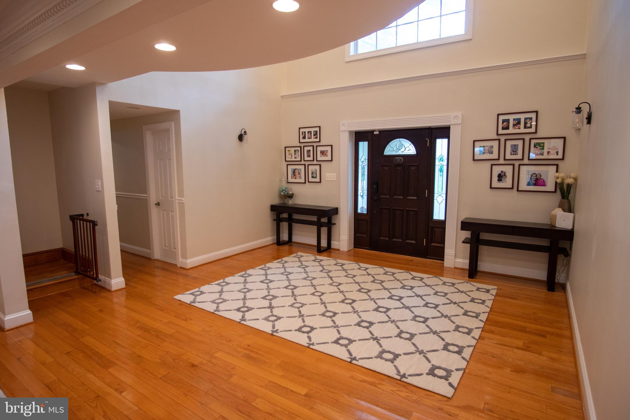 5226 Kepler Lane Springfield, VA 22151 - Photo 2 of 45 Foyer